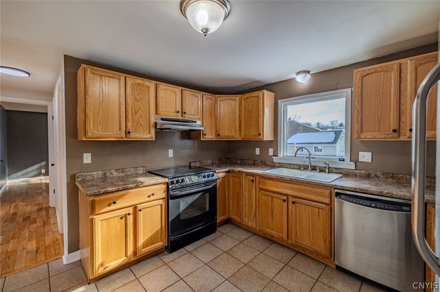 100 Sunset Drive, Manlius, NY 13057