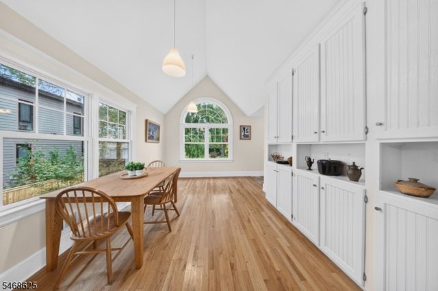 58 Mountain Ave, Millburn Twp., NJ 07041