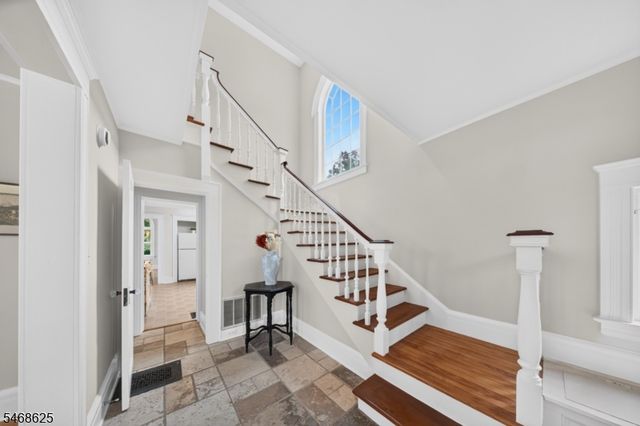 58 Mountain Ave, Millburn Twp., NJ 07041