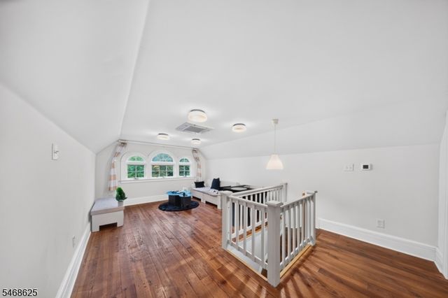 58 Mountain Ave, Millburn Twp., NJ 07041