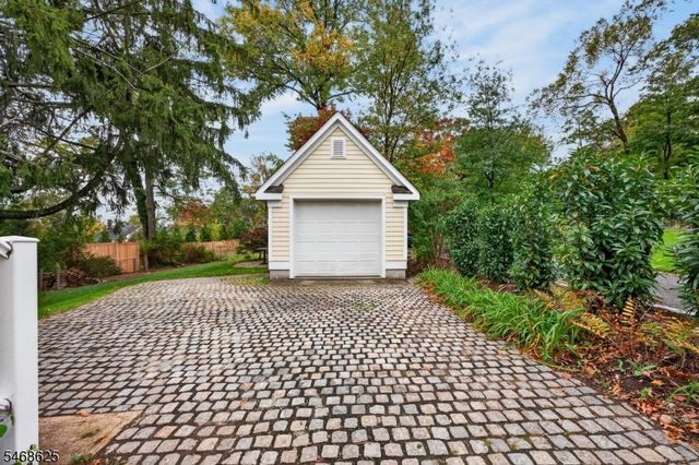 58 Mountain Ave, Millburn Twp., NJ 07041