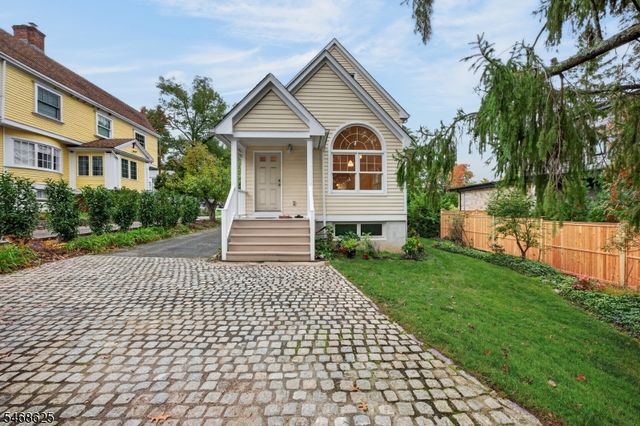 58 Mountain Ave, Millburn Twp., NJ 07041