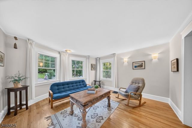 58 Mountain Ave, Millburn Twp., NJ 07041