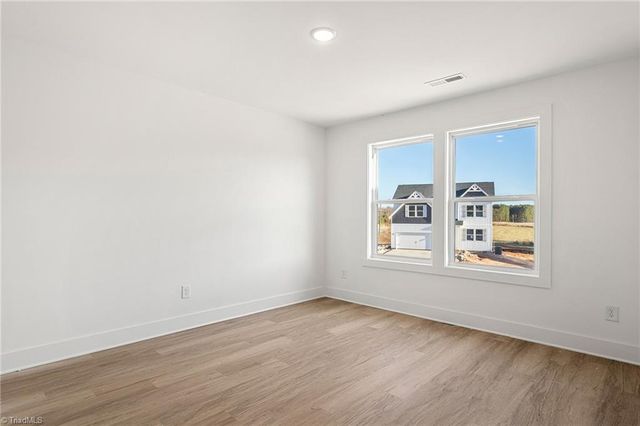 106 Indian Wells Court, Harmony, NC 28634