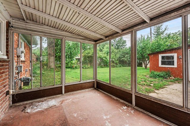 28083 Stuart Avenue, Southfield City, MI 48076