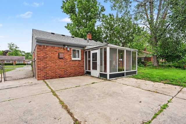 28083 Stuart Avenue, Southfield City, MI 48076