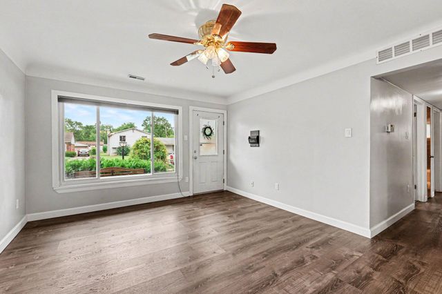 28083 Stuart Avenue, Southfield City, MI 48076