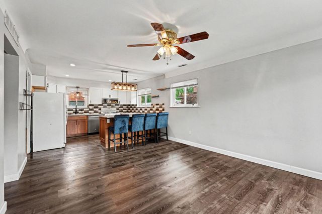 28083 Stuart Avenue, Southfield City, MI 48076