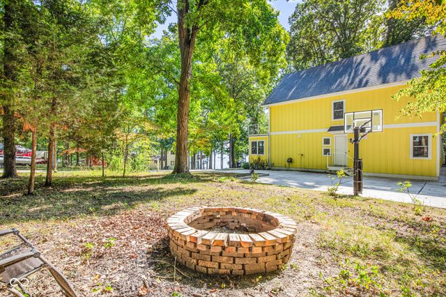 716 S Oak Street, Rockville, IN 47872