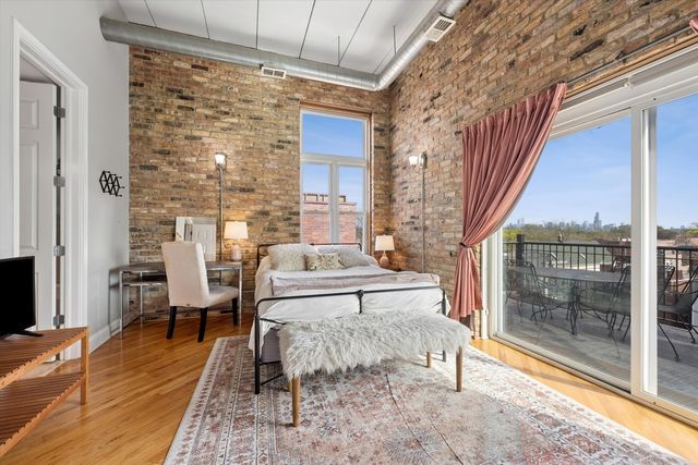 2117 W Belmont Avenue 4, Chicago, IL 60618