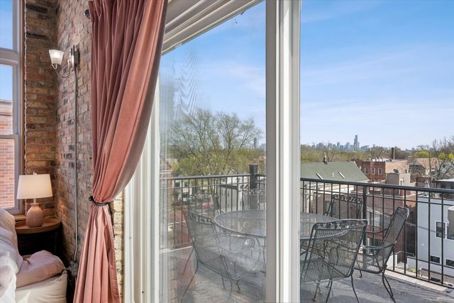 2117 W Belmont Avenue 4, Chicago, IL 60618