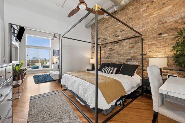 2117 W Belmont Avenue 4, Chicago, IL 60618