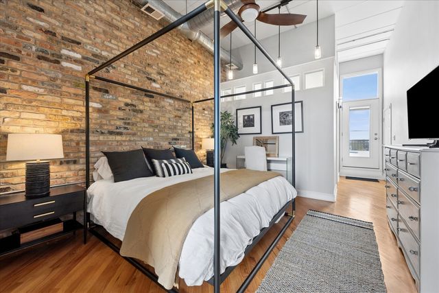 2117 W Belmont Avenue 4, Chicago, IL 60618