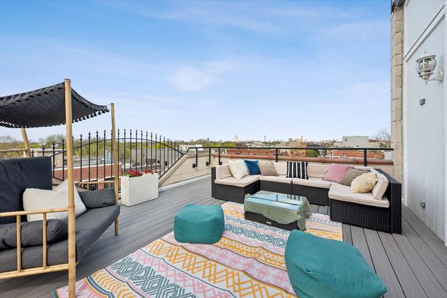 2117 W Belmont Avenue 4, Chicago, IL 60618