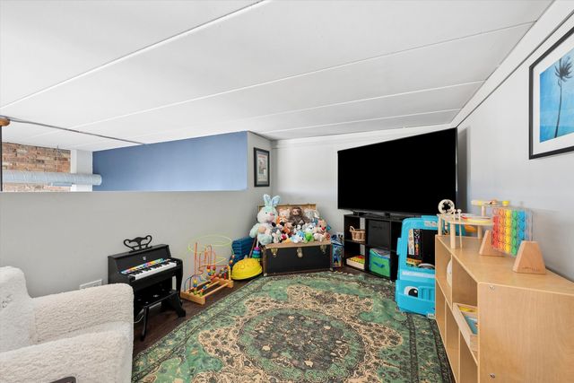 2117 W Belmont Avenue 4, Chicago, IL 60618