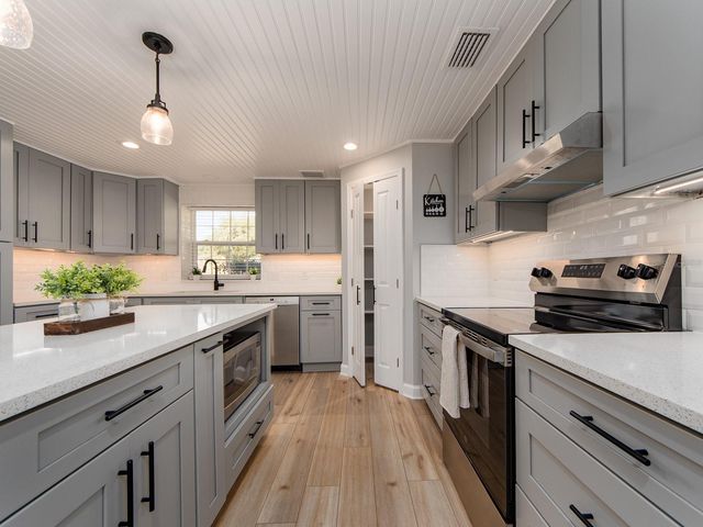 1241 S HERCULES AVENUE, Clearwater, FL 33764