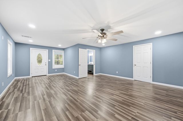 9509 MERRILL DR, Millington, TN 38053