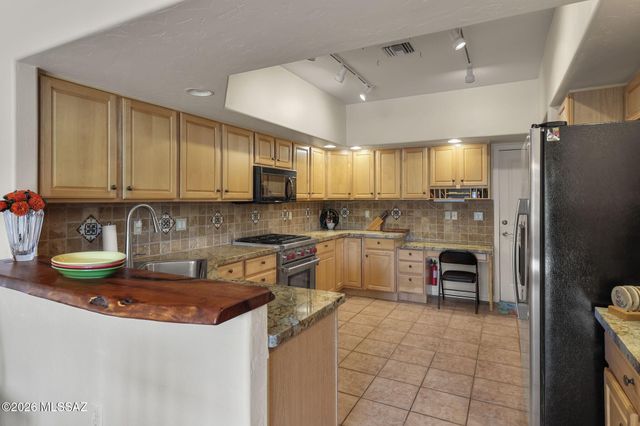 8 Calle Dorado, Tubac, AZ 85646