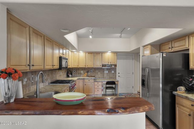 8 Calle Dorado, Tubac, AZ 85646