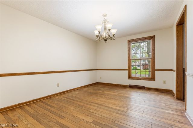 5787 Eastview Street, Louisville, OH 44641