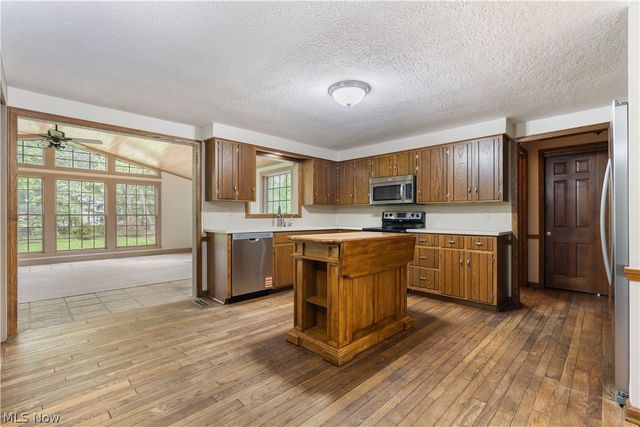 5787 Eastview Street, Louisville, OH 44641