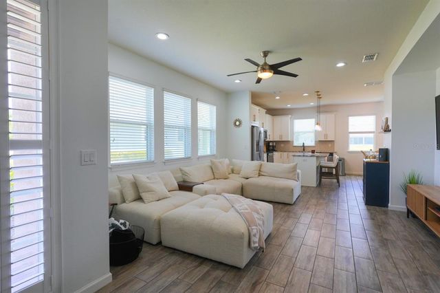 5229 BLOSSOM COVE, Bradenton, FL 34211