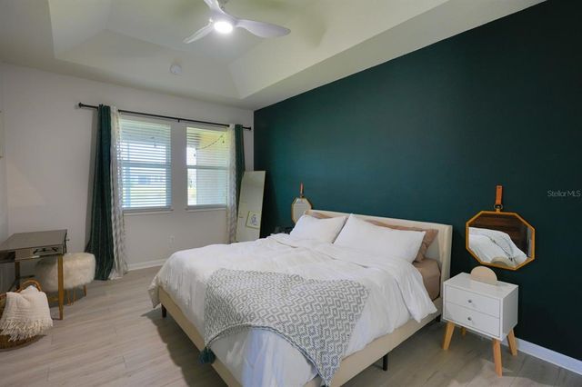 5229 BLOSSOM COVE, Bradenton, FL 34211