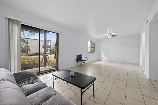 308 SW Miracle Strip Parkway 5B, Fort Walton Beach, FL 32548