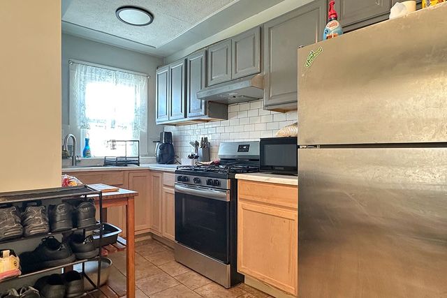 187 Sisson Street, Pawtucket, RI 02860