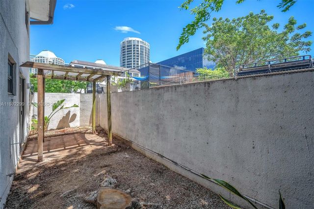 3265 Virginia St 8, Miami, FL 33133