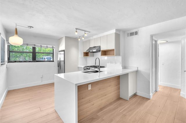 3265 Virginia St 8, Miami, FL 33133