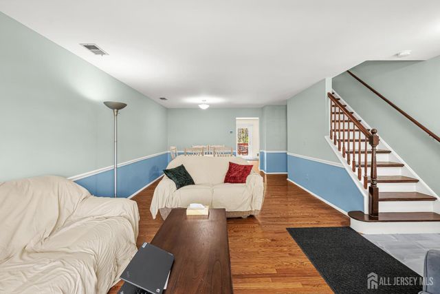 150 Nantwich Court, Franklin Twsp, NJ 08873