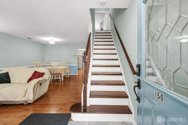 150 Nantwich Court, Franklin Twsp, NJ 08873