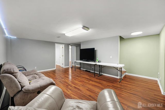 150 Nantwich Court, Franklin Twsp, NJ 08873