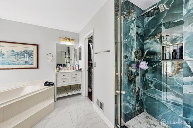 150 Nantwich Court, Franklin Twsp, NJ 08873