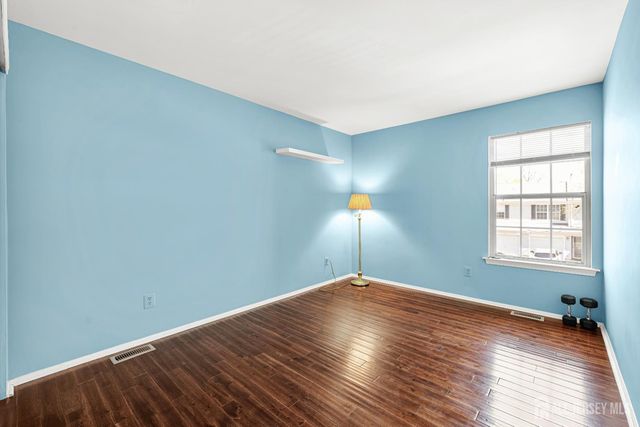 150 Nantwich Court, Franklin Twsp, NJ 08873