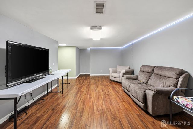 150 Nantwich Court, Franklin Twsp, NJ 08873
