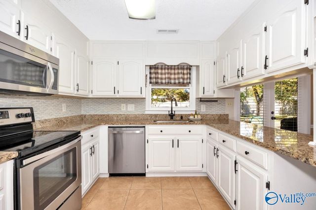 14921 Clovercrest Drive SE, Huntsville, AL 35803