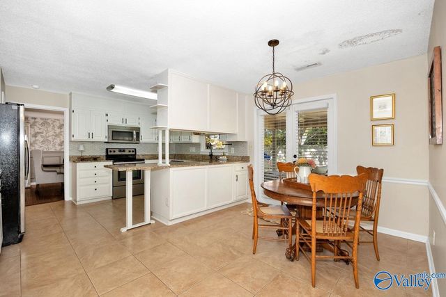 14921 Clovercrest Drive SE, Huntsville, AL 35803