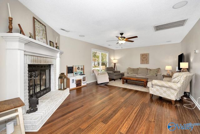 14921 Clovercrest Drive SE, Huntsville, AL 35803