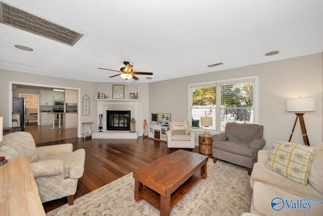 14921 Clovercrest Drive SE, Huntsville, AL 35803