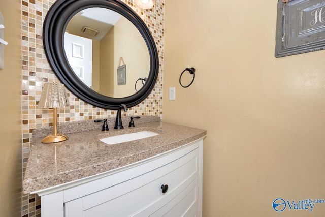 14921 Clovercrest Drive SE, Huntsville, AL 35803