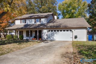 14921 Clovercrest Drive SE, Huntsville, AL 35803
