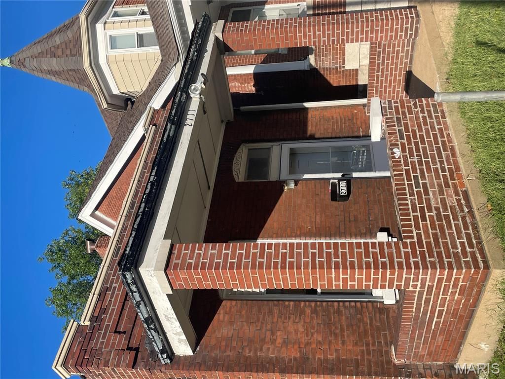 2711 Keokuk Street, St Louis, MO 63118