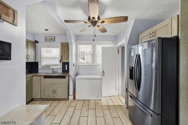 280 8Th Ave, Paterson City, NJ 07514