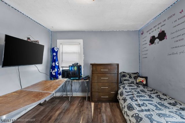 280 8Th Ave, Paterson City, NJ 07514