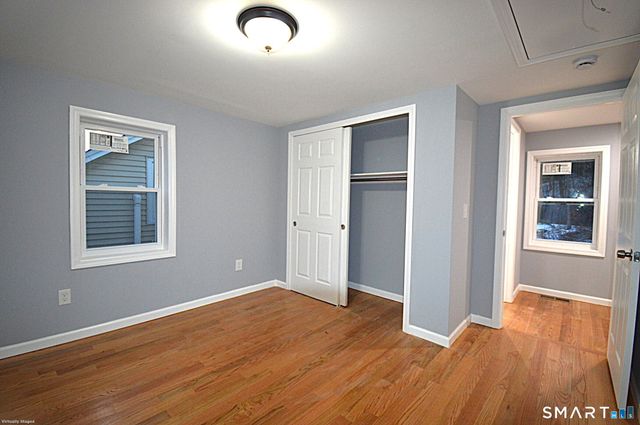 17 Railroad Avenue, Farmington, CT 06085