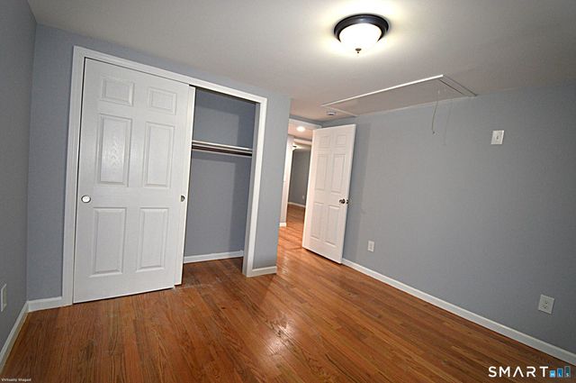 17 Railroad Avenue, Farmington, CT 06085