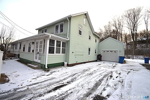 17 Railroad Avenue, Farmington, CT 06085