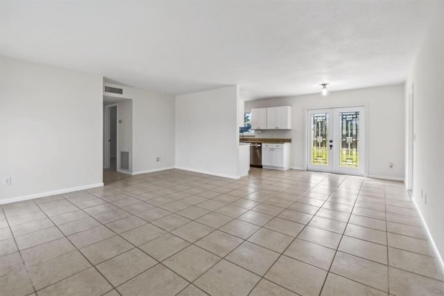 1050 SW COLORADO Avenue, Port St. Lucie, FL 34953